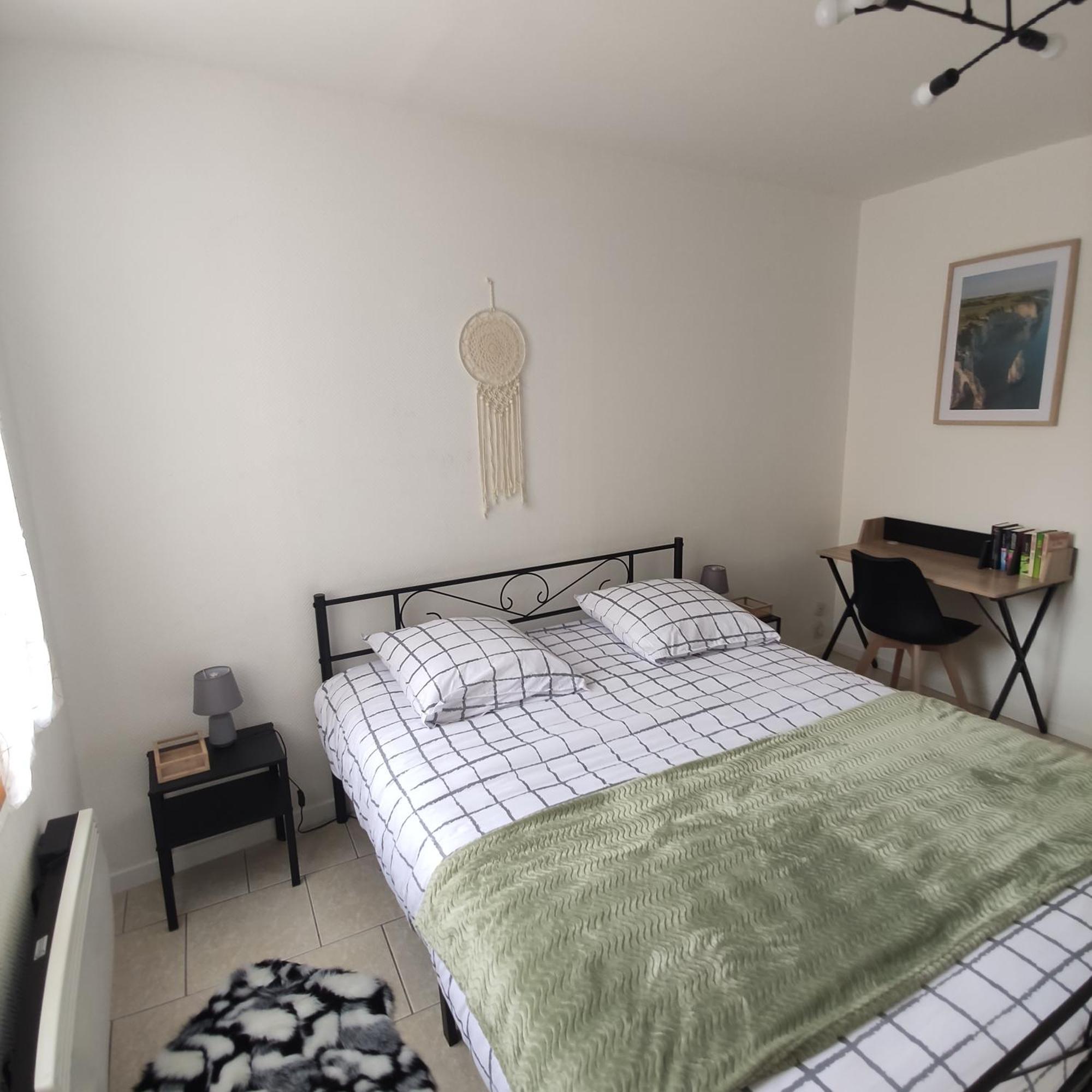 Dans Le Centre Historique Apartment Ноайон Екстериор снимка