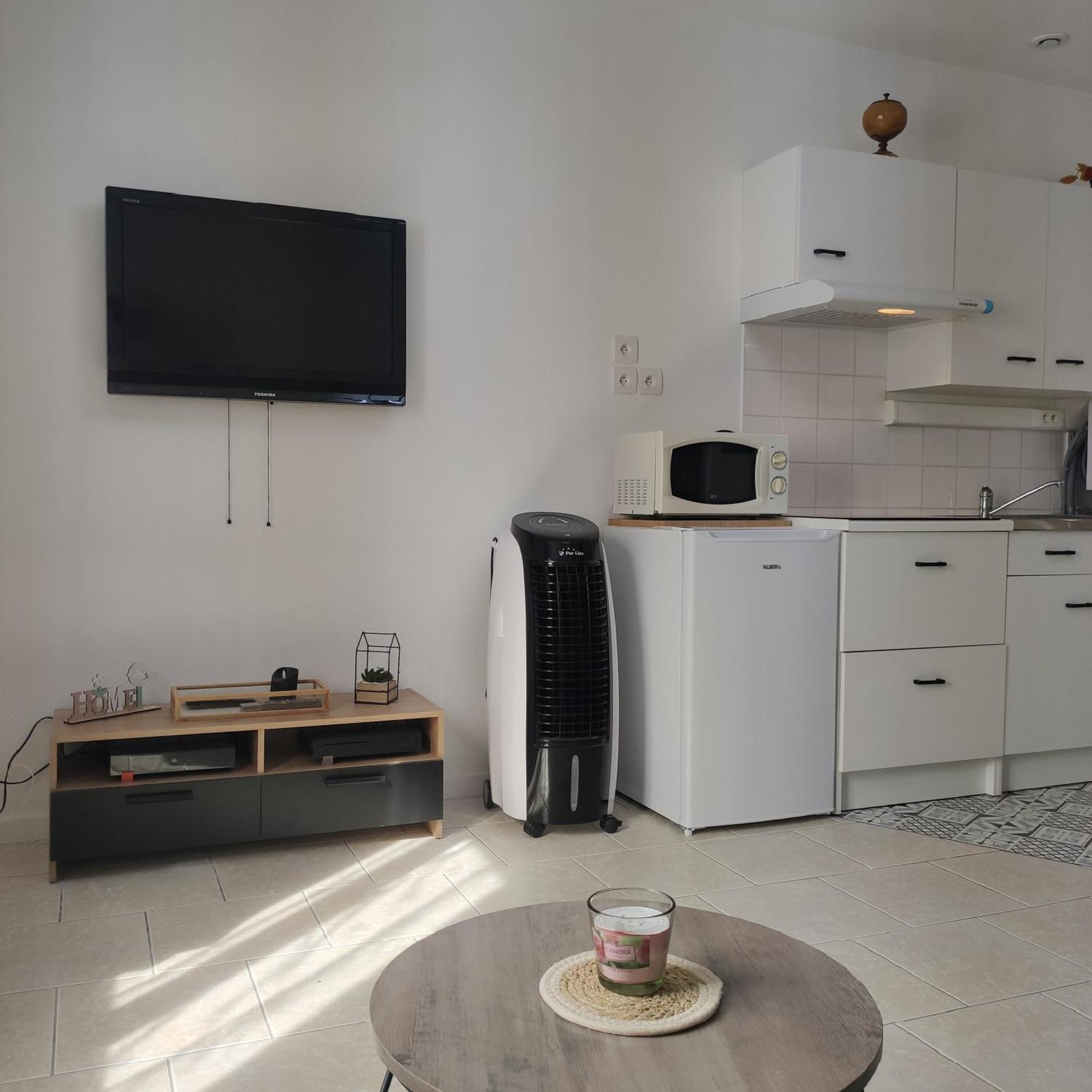 Dans Le Centre Historique Apartment Ноайон Екстериор снимка